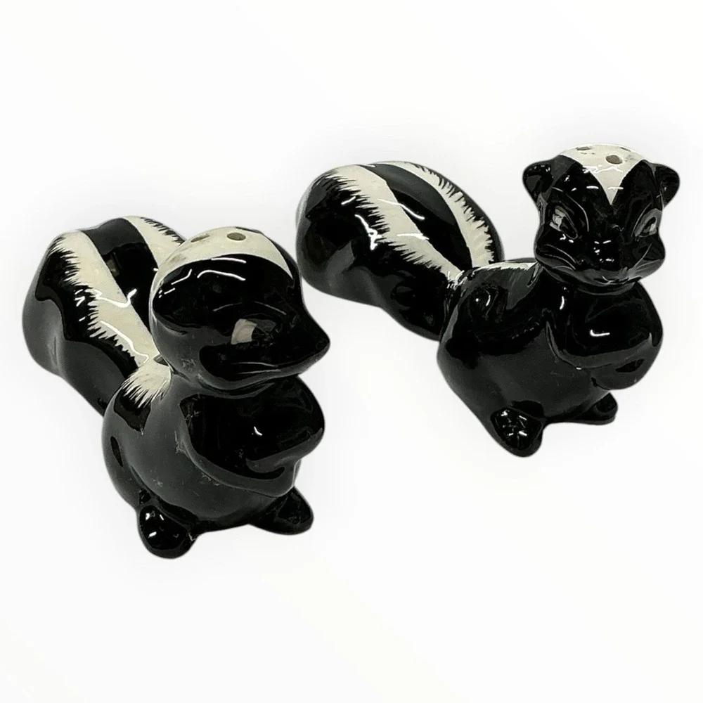 Vintage Relco Creation‎ Anthropomorphic Skunk Salt Pepper Shakers MCM Japan Tags